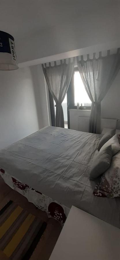 Apartament Central. Bloc Nou. Apartment Bacău Екстериор снимка